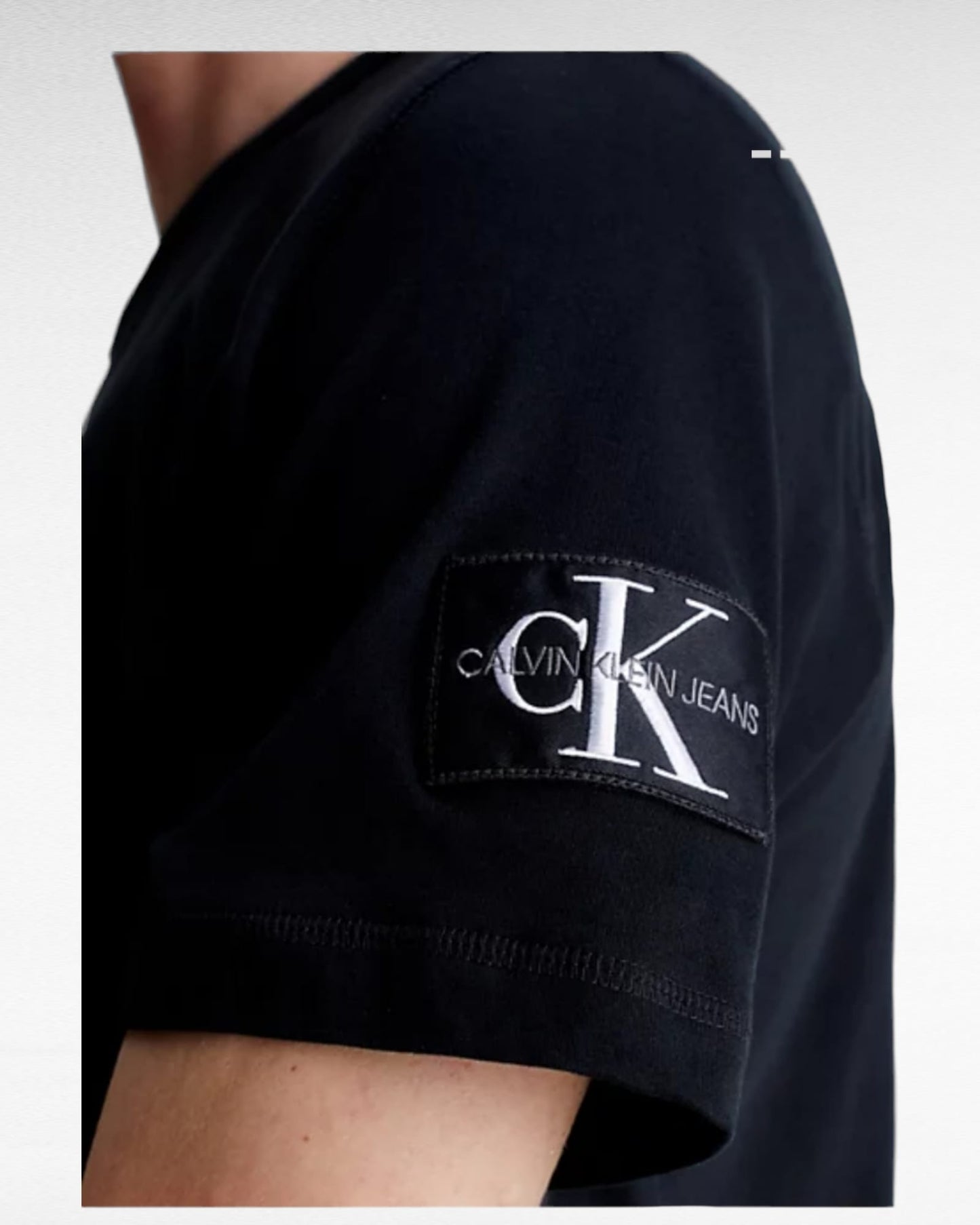 T-Shirt Calvin klein 4051