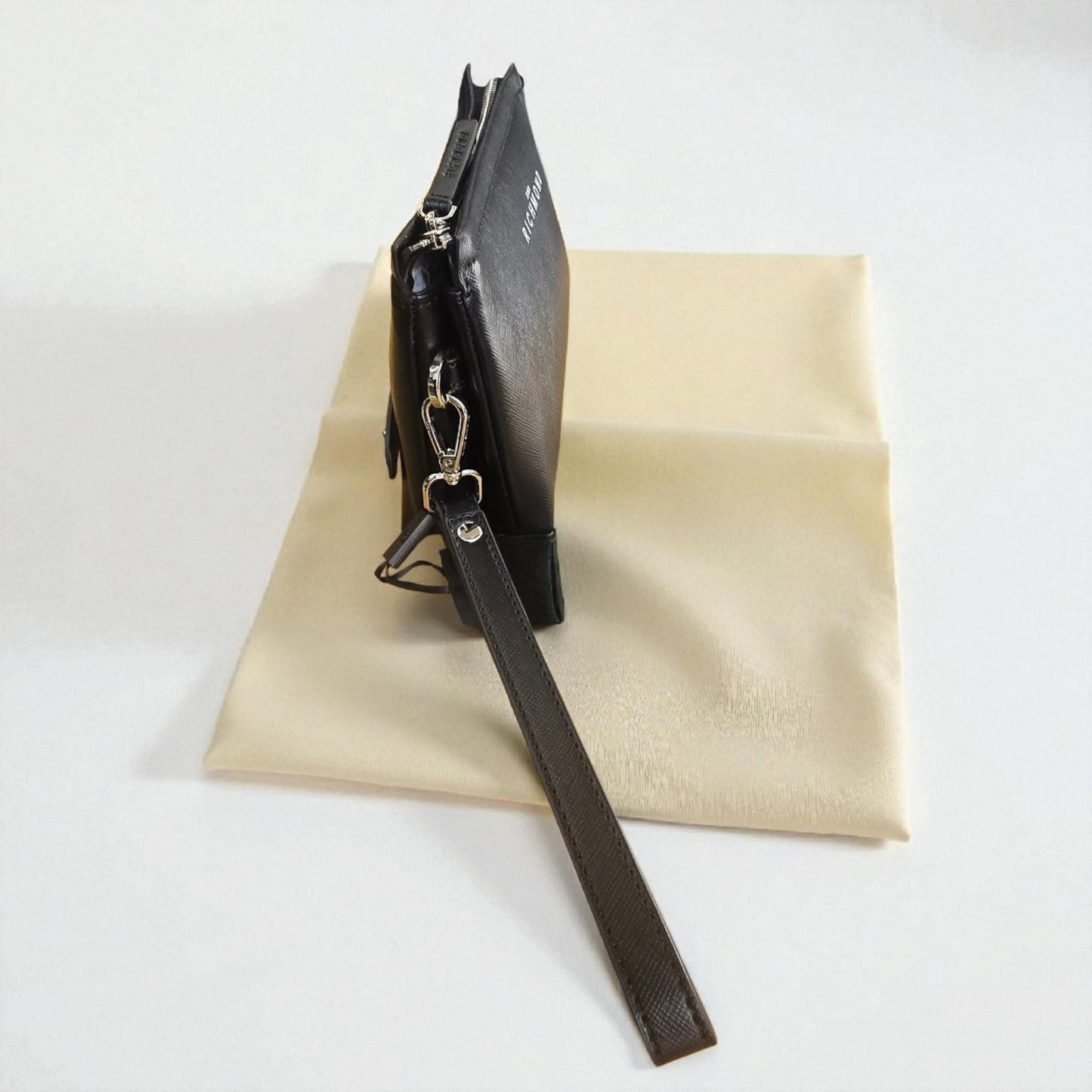 Pochette JOHN RICHMOND Sariti RMA25332