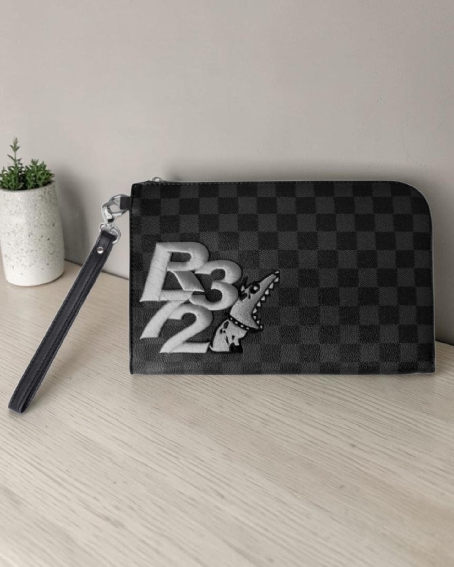 Pochette R372/P002